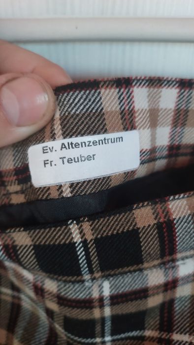 Спідниця в клітку жіноча