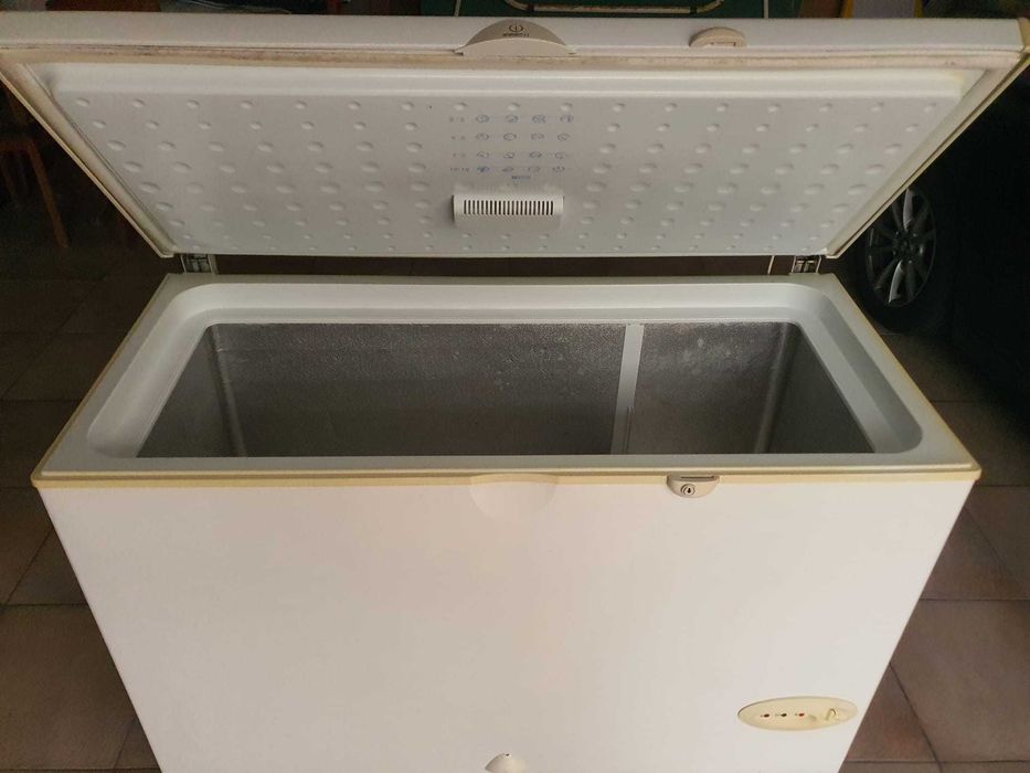 Arca Horizontal Indesit 289L