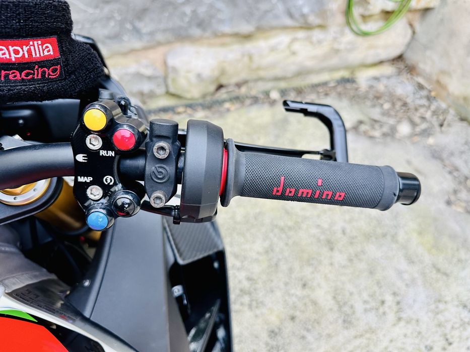 Aprilia Tuono/RSV4 Factory 1/1