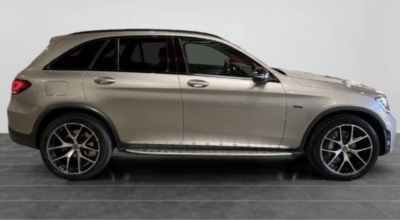 Mercedes-Benz GLC 300e 4MATIC AMG Line Night | 320 cv | Garantia Mercedes 24 meses | SOH Bateria 92%