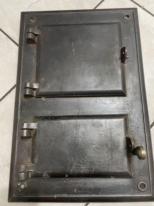 Drzwiczki żeliwne do pieca