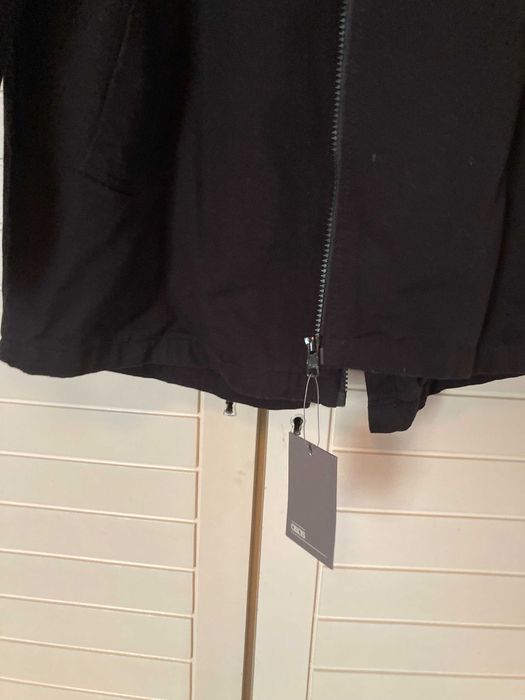 Casaco preto com capuz ASOS. Novo com etiqueta. tamanho L