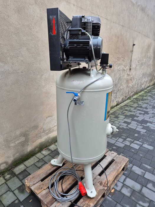 Kompresor sprężarka schneider 270 litrów