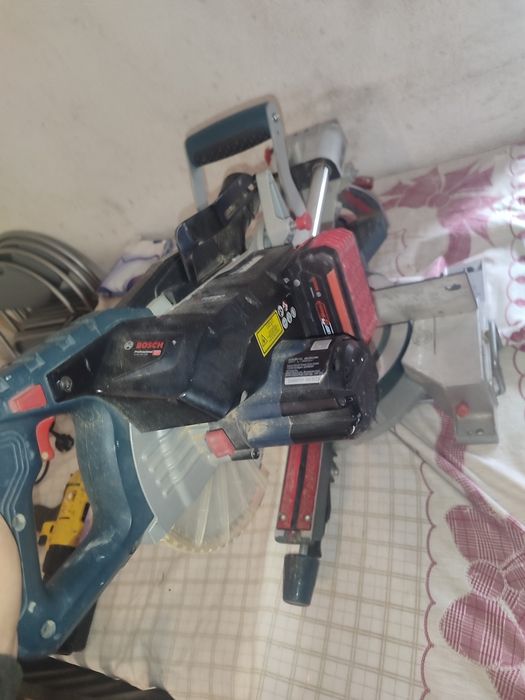 Bosch GCM 18V-216 Professional.