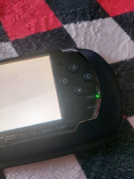 PSP 3004 + Jogos; capa e cartão de memória