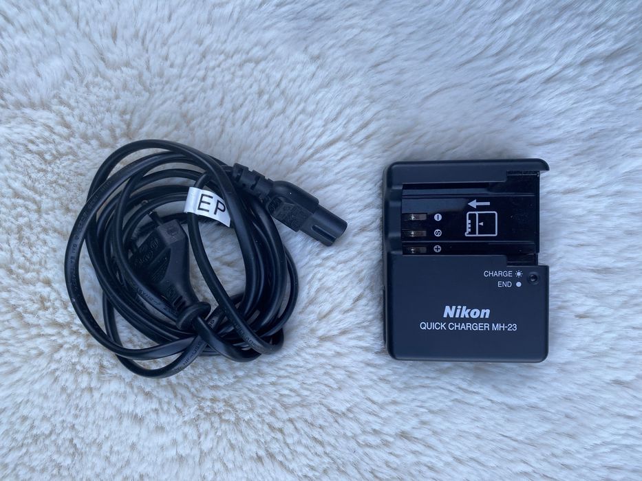 Oryginalna ładowarka Nikon MH-23 + kabel