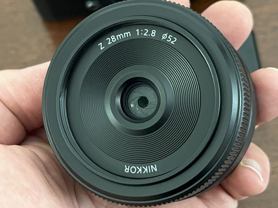 Nikon Zfc com 28mm e techart tzm02