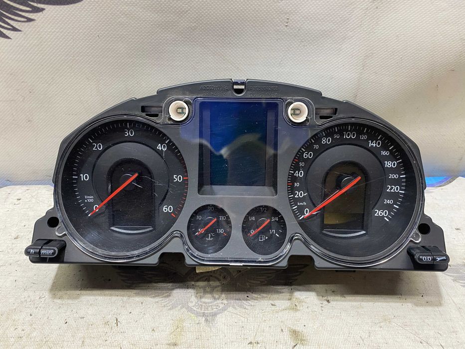 Приборная панель щиток  VW Passat B6 TDI