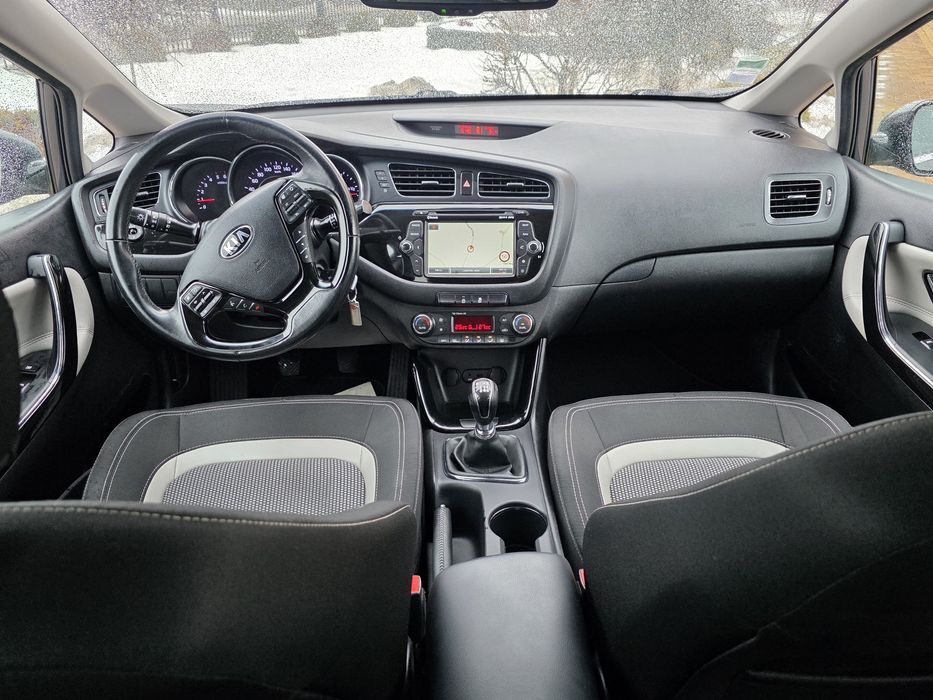 1.6Crdi*Oryginalny Lakier*Bezwypadkowy*Czujniki*Kamera*Ledy*chrom*