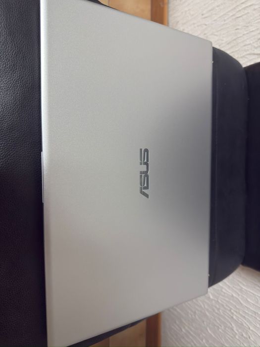 Asus VivoBook 15