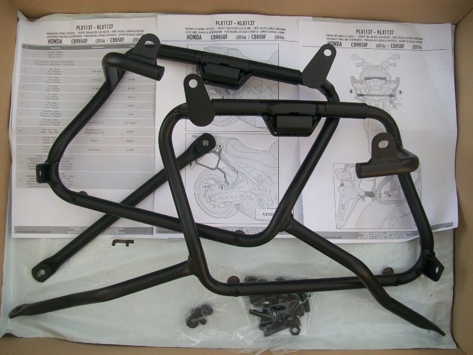 PLX1137 stelaż CB650F/CBR650F (14>16) i CB650F (17>18) HONDA givi