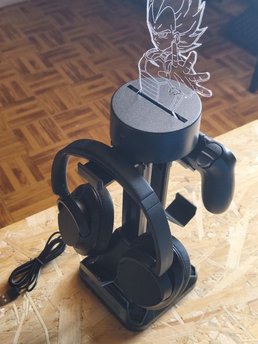 Suporte Comandos Gaming Led Vegeta (5 spots & 7 cores)