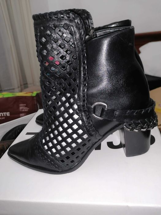 Botas Pretas SCHUTZ, Lindas