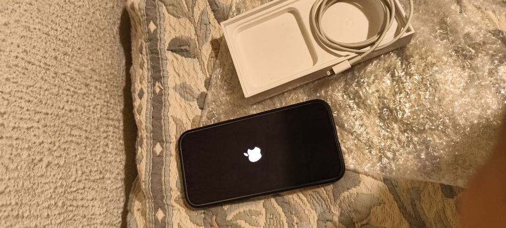 iPhone 12 white 128gb