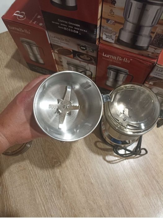 Кофемолка luma Bella-54009 электрическая 300 Вт роторная из нержавеюще
