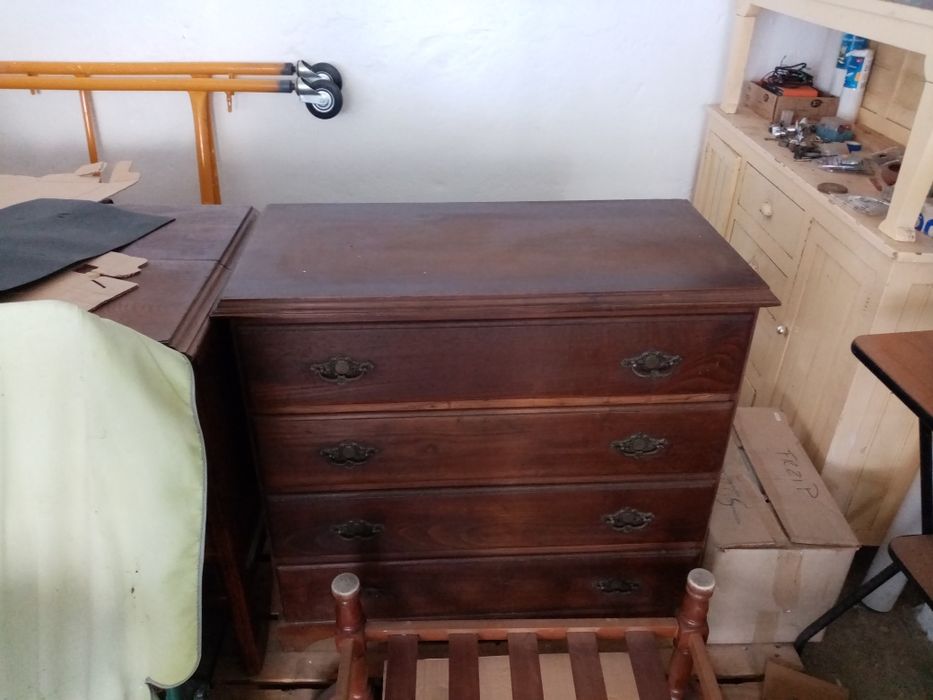 Vários móveis para venda para desocupar