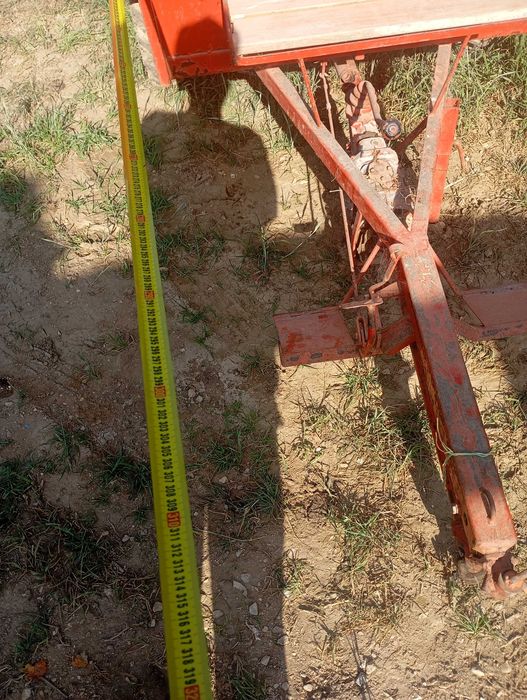 Reboque atrelado para trator ou carro
