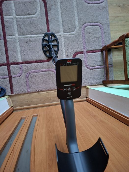 Металошукач Minelab Vanquish 360