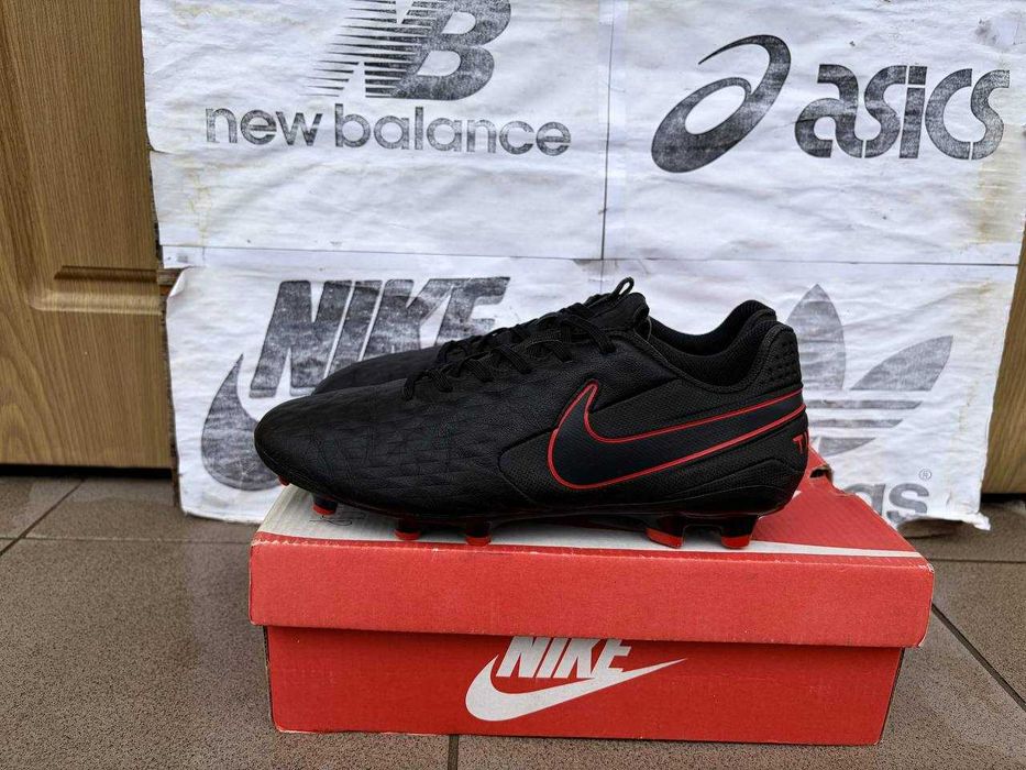 nike tiempo legend 8 - Купити футбольне екіпірування - Ціна на OLX.ua