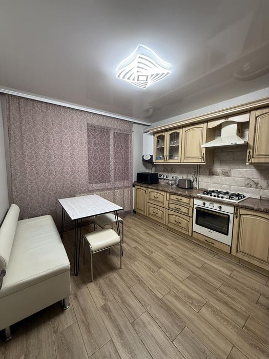 Продаж 3-кімнатна квартира р-н Росвигово