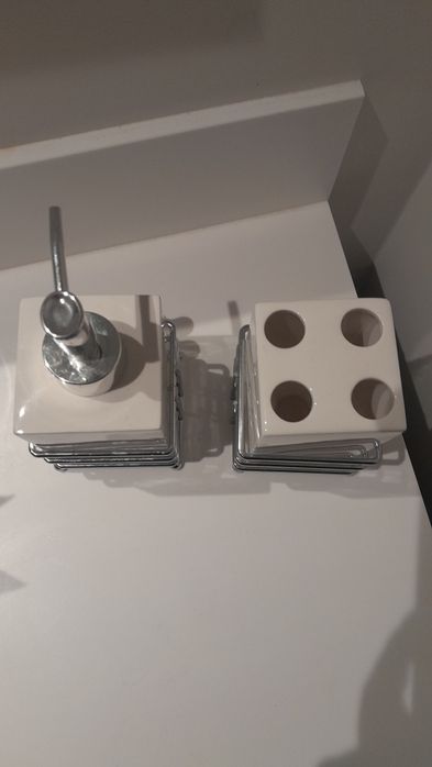 Bathroom Soap Dispenser and Toothbrush Holder64861531820161124