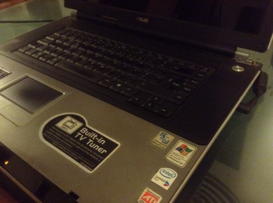 Asus 17" linha profissional