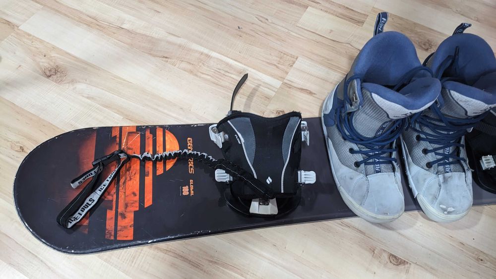 Snowboard + Wiązania + Buty