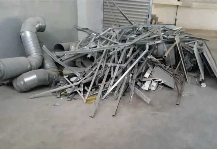 Recolho entulho madeiras pladur verdes