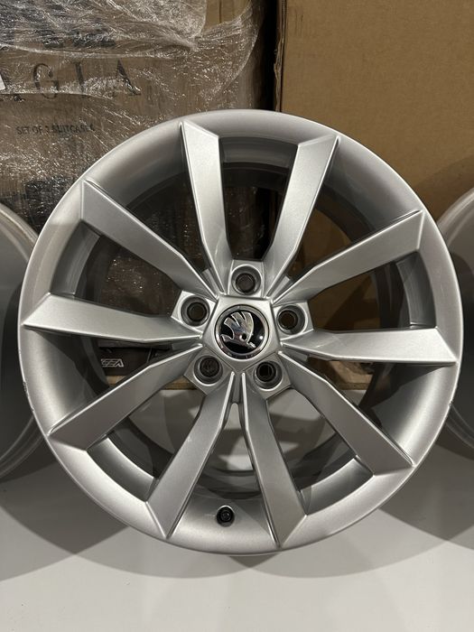 Диски Skoda 17 7j et45 5L0601025K