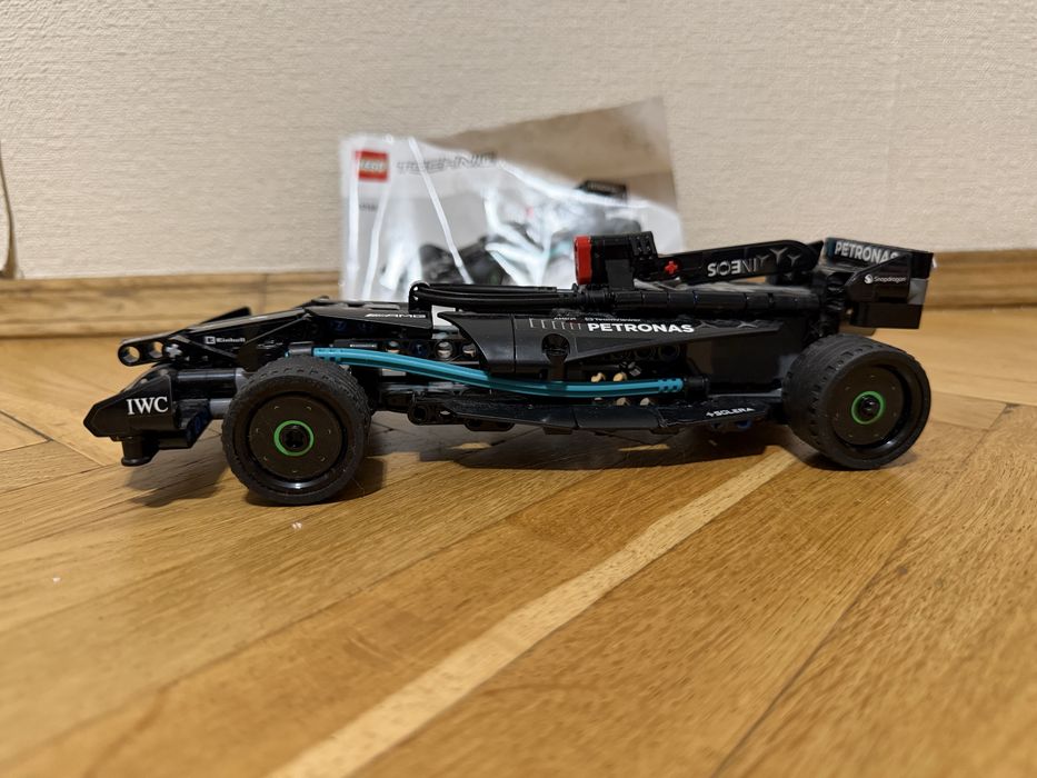 LEGO Technic Mercedes-AMG F1 W14 E