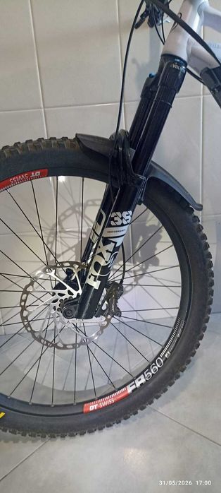 Mondraker Level R 2022 Tam. L – Upgrades DT Swiss