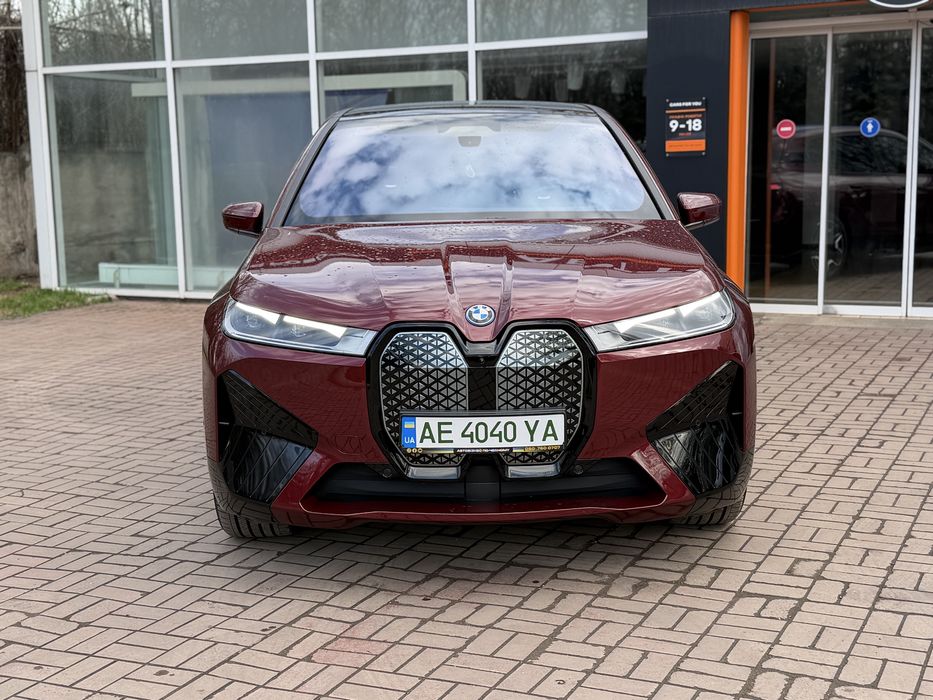 BMW iX XDrive50 2022 рік