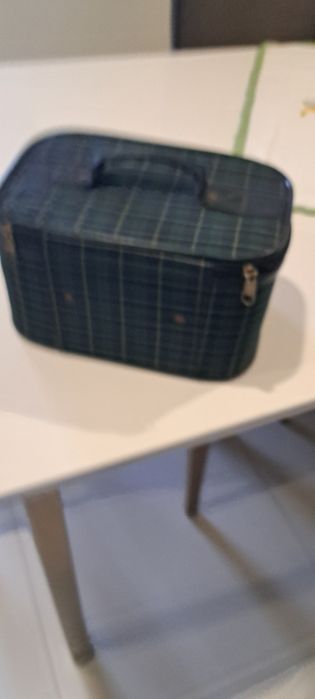Mala de mão para levar champô desodorizante maquilhagem edc.