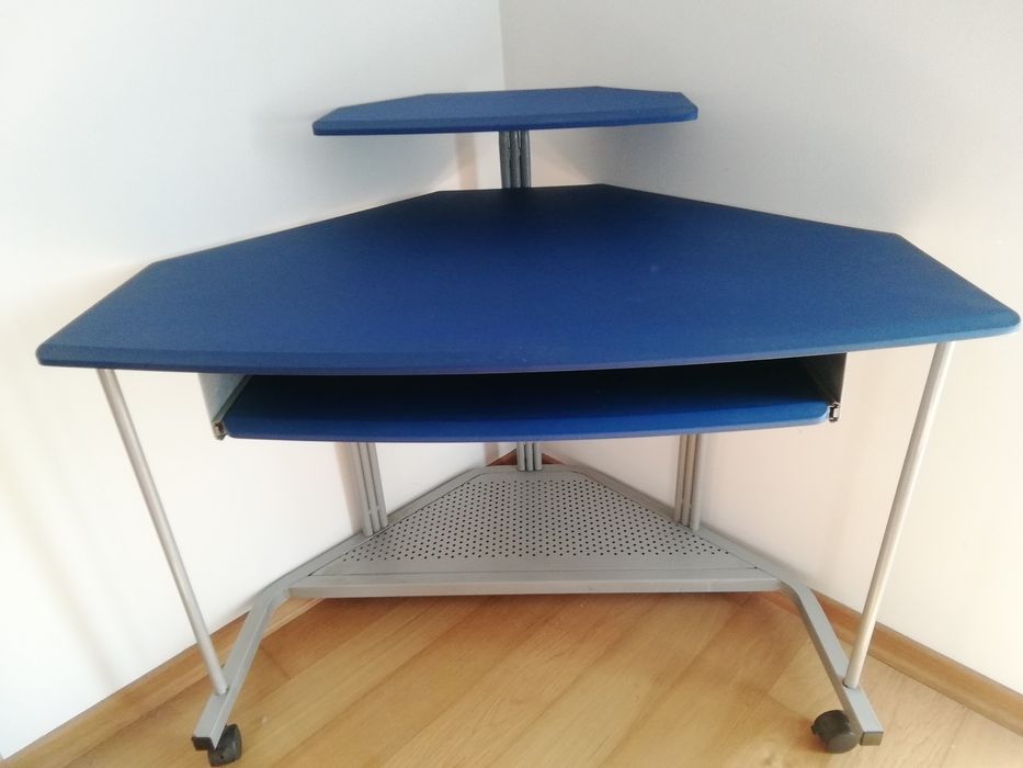 Escrivaninha/secretária em metal c/gaveta para computador e monitor.