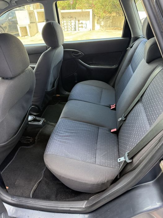 Vendo ford focus 2004 gasolina 1.4