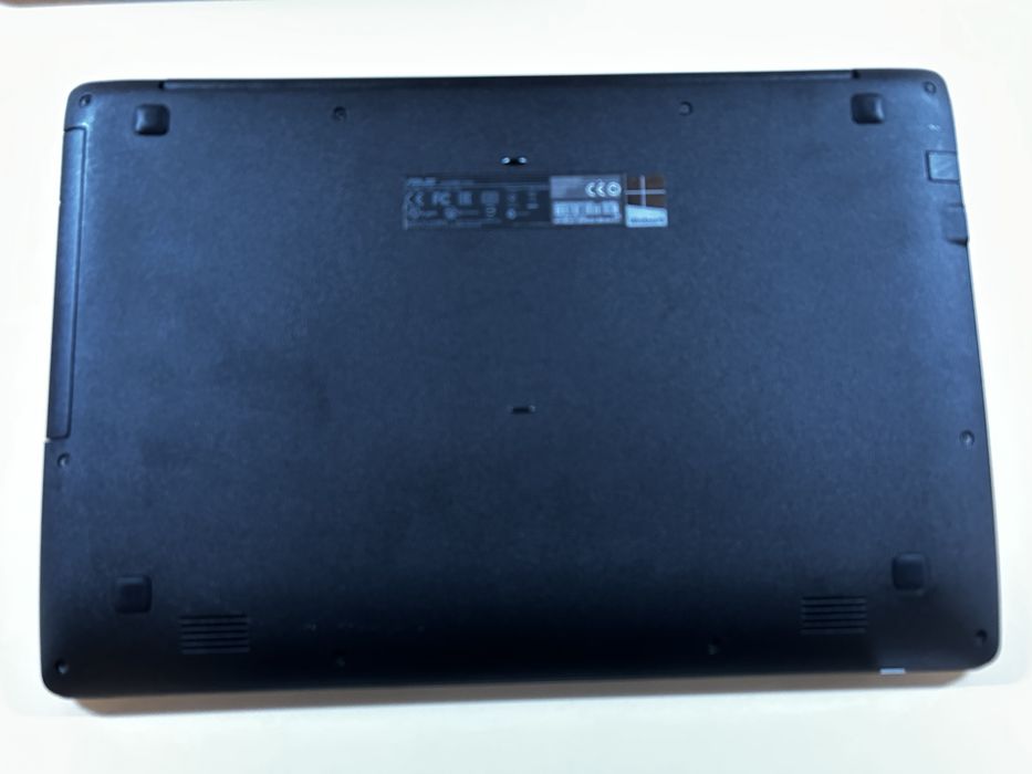 Portátil azus branco