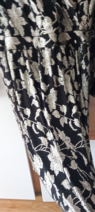 Sukienka czarno srebrna