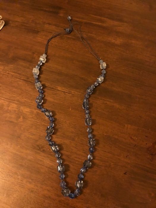 Conj. de 7 fios/colares. Portes grátis!