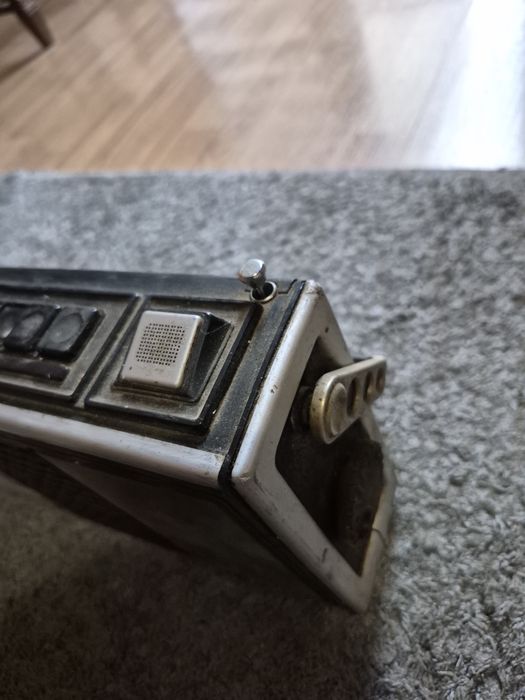 Radio  Grundig  działa coś