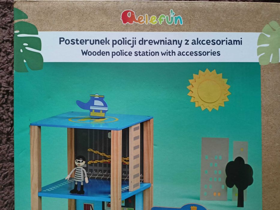 drewniany posterunek policji z akcesoriami 18m+