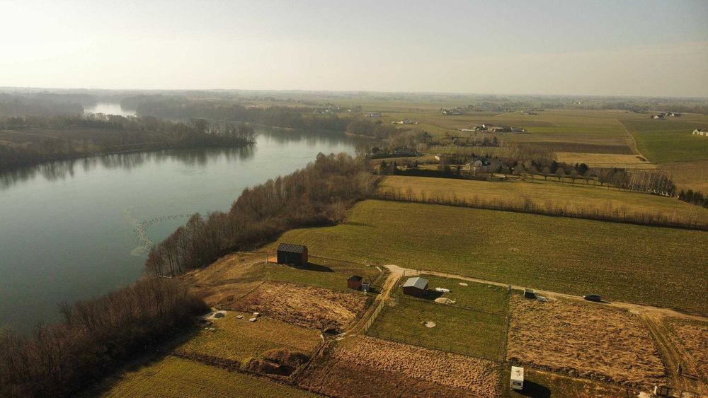 Działka nad jeziorem Steklin