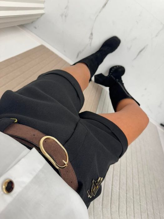 Piękne spodenki logo paparazzi trzy kolory