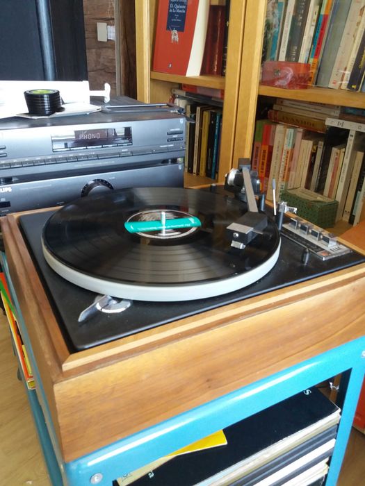 Gira Discos ELAC Miracord 50H