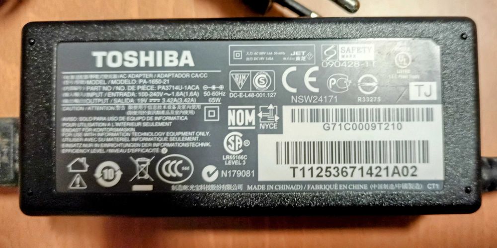 Carregador PC portátil Toshiba (Mod. PA-1650-21)