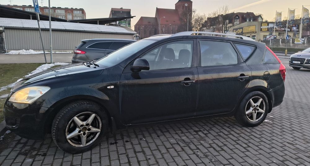 Kia cee.d 1.4b +gaz kombi z 2009r