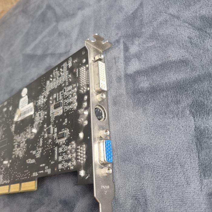 NVIDIA GeForce FX 5200 128MB DDR AGP 8X | SST-4020TV / P162