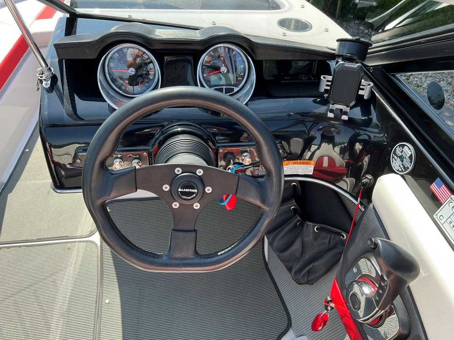 Łódź Glastron 207 GTS 250KM 2016r tylko 180 MH!!!