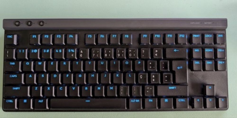 Teclado Logitech G515 TKL Lightspeed Wireless