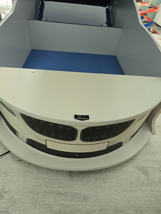 Łóżko dla chłopca bmw