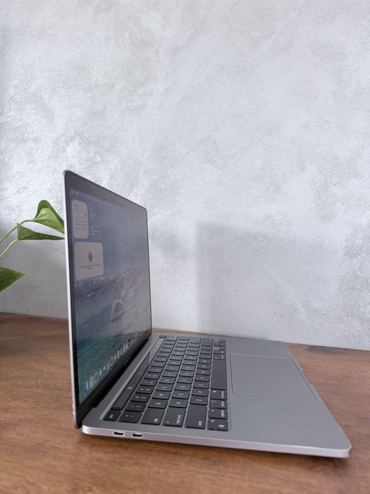 Macbook pro m2 98 циклів